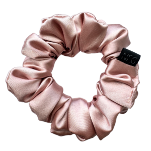 Saténová scrunchie mini – Rose gold